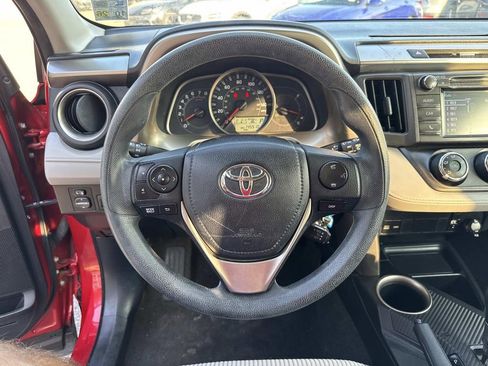 Used 2015 Toyota RAV4 LE FWD image 22