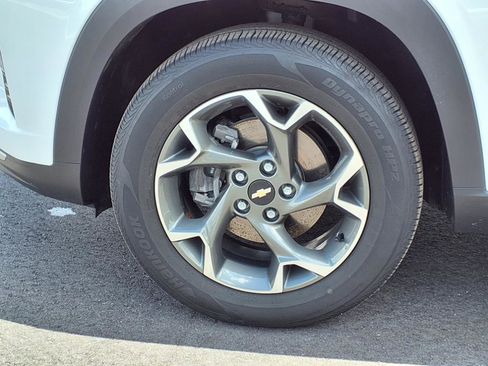 Certified 2024 Chevrolet Trax LT w/ Driver Confidence Package image 26