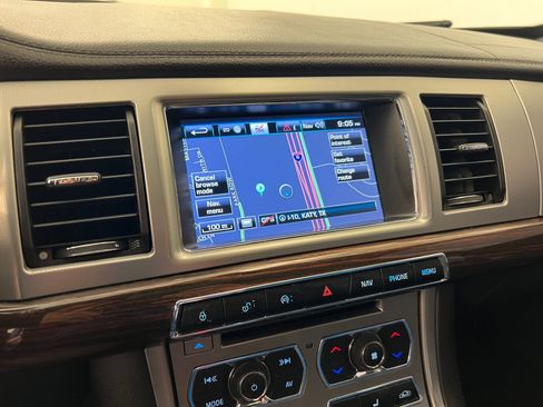 Used 2013 Jaguar XF 3.0 image 26