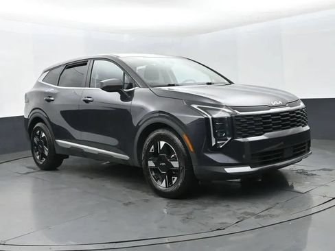 Used 2026 Kia Sportage LX FWD image 2