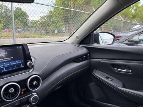 Used 2025 Nissan Sentra SV FWD image 33