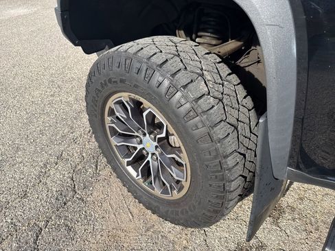 Used 2020 Chevrolet Colorado ZR2 image 11