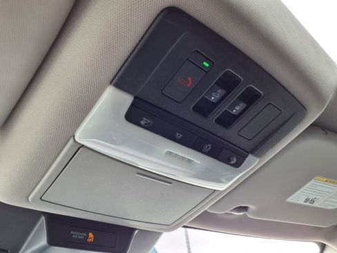 Used 2021 Nissan Rogue SL image 23