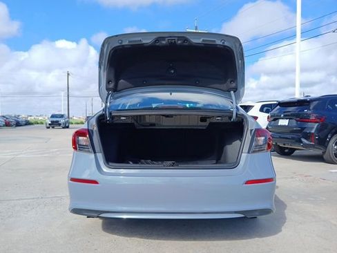 Used 2023 Honda Civic EX image 9