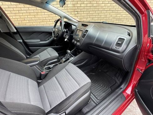 Used 2018 Kia Forte S image 9