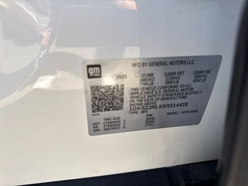 Used 2025 GMC Yukon XL Denali AWD/4WD image 30