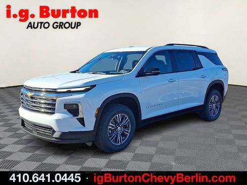 New 2026 Chevrolet Traverse LT w/ Driver Confidence Package image 2