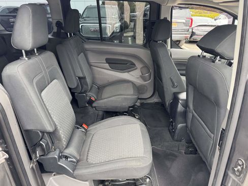 Used 2020 Ford Transit Connect XLT image 18