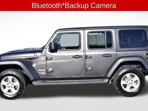 Used 2020 Jeep Wrangler Unlimited Sport S image 2