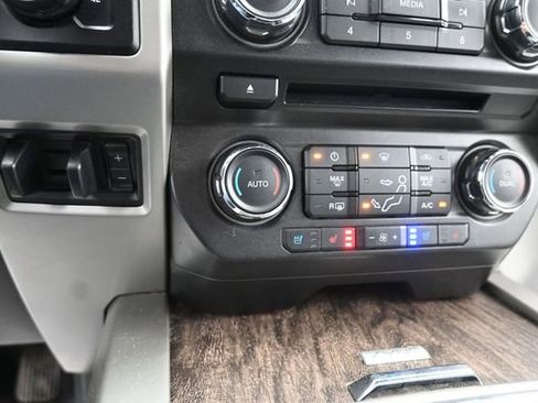 Used 2018 Ford F250 Lariat w/ Lariat Ultimate Package AWD/4WD image 14