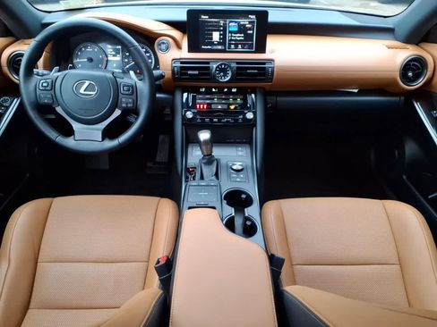 Used 2023 Lexus IS 300 w/ Comfort Package RWD image 10