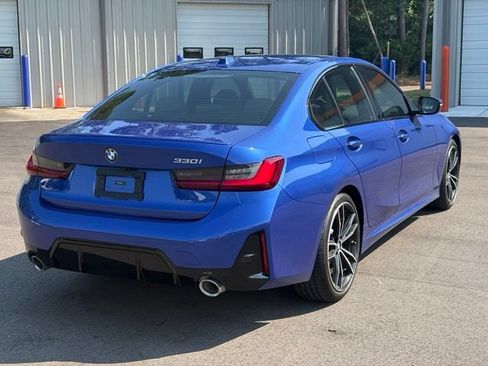 Used 2024 BMW 330i Sedan w/ M Sport Package RWD image 5