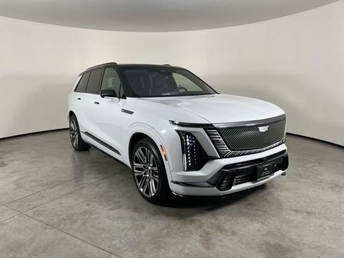 Certified 2026 Cadillac Vistiq Platinum w/ LPO, Floor Liner Package AWD/4WD image 2