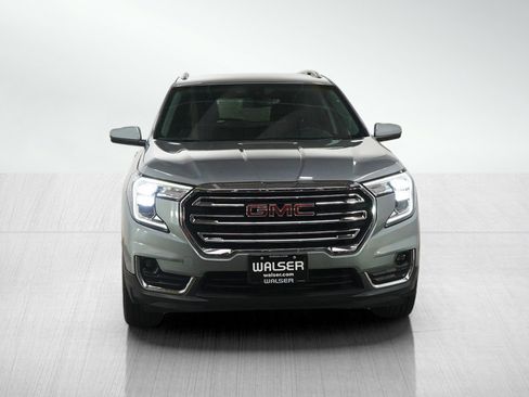Used 2024 GMC Terrain SLT image 8