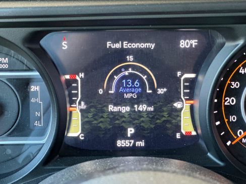 Certified 2025 Jeep Gladiator Sport AWD/4WD image 26