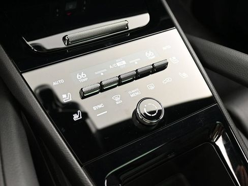Certified 2026 Porsche Cayenne E-Hybrid AWD/4WD image 22