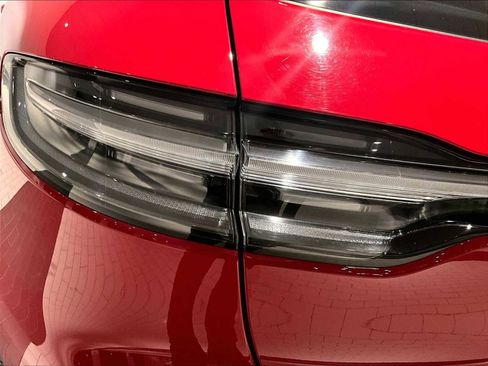 Used 2024 Porsche Macan image 34