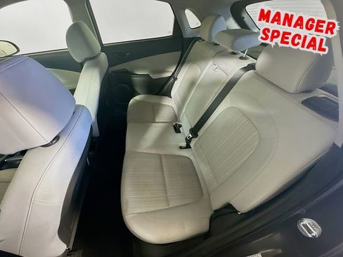 Used 2023 Hyundai Kona SEL image 21