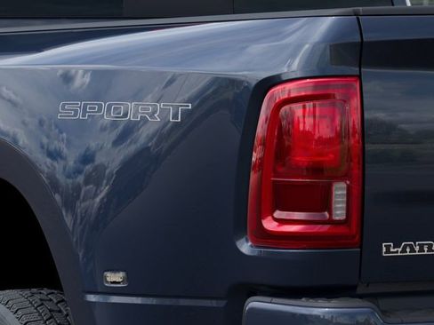 New 2026 RAM 3500 Laramie AWD/4WD image 10