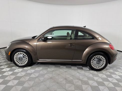 Used 2013 Volkswagen Beetle 2.5 image 8