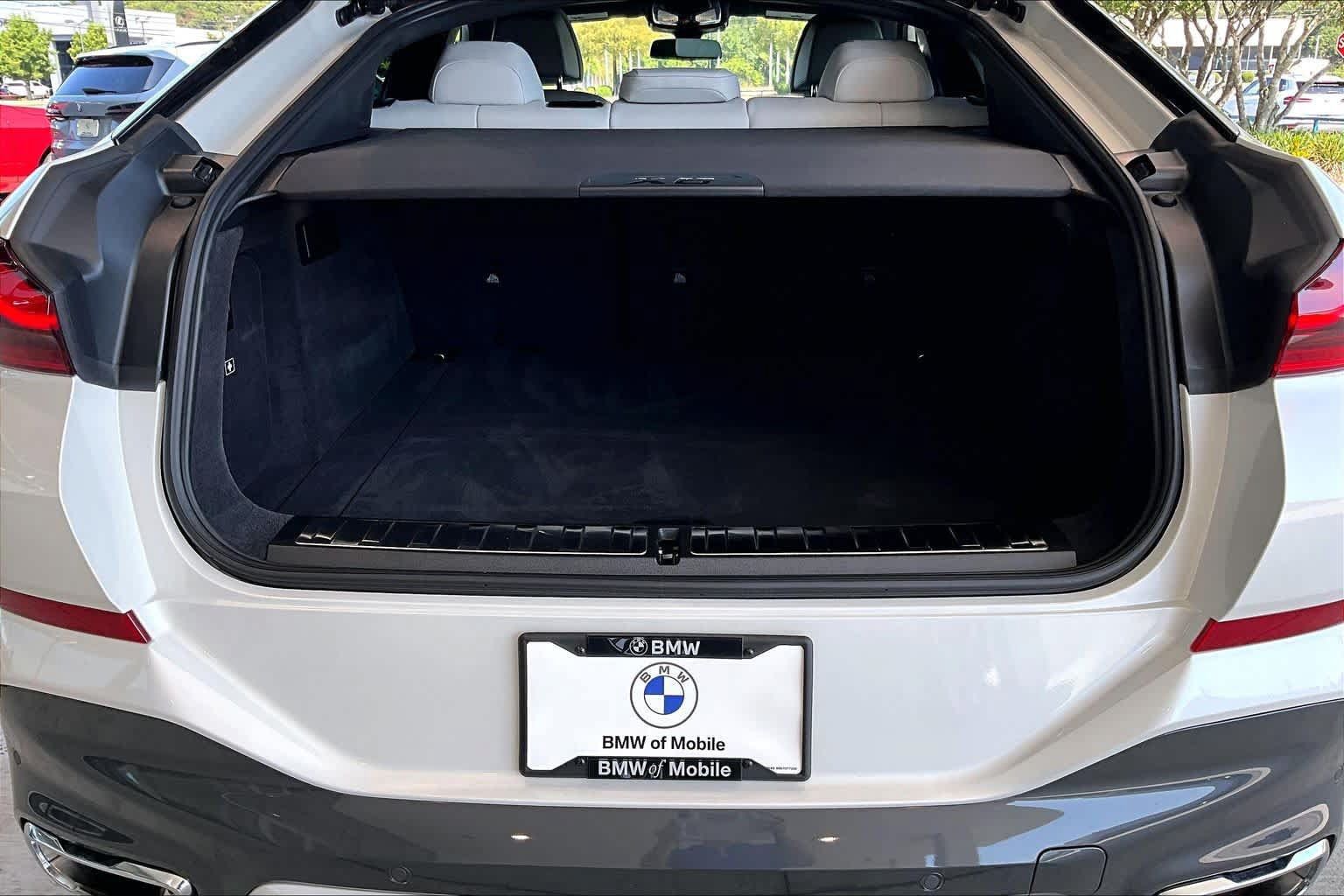 Used 2026 BMW X6 xDrive40i AWD/4WD image 34