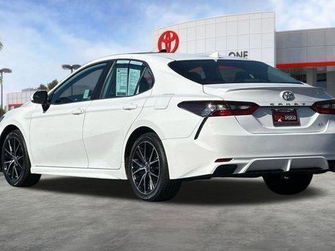 Used 2024 Toyota Camry SE FWD image 6