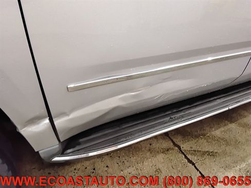 Used 2015 GMC Yukon XL Denali w/ Touring Package AWD/4WD image 19
