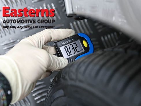 Used 2024 MAZDA MAZDA3 s image 29