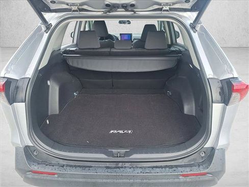 Used 2023 Toyota RAV4 XLE w/ Convenience Package FWD image 6