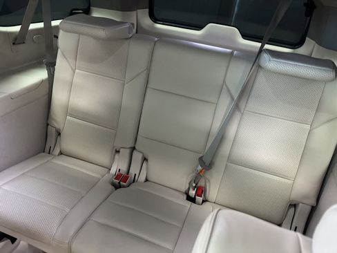 Used 2022 Cadillac Escalade ESV Premium Luxury Platinum image 35