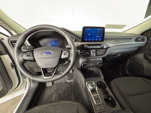 Certified 2023 Ford Escape Active AWD/4WD image 8