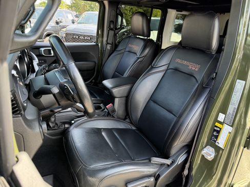 Used 2023 Jeep Wrangler Unlimited Rubicon 392 w/ Xtreme Recon 35" Tire Package AWD/4WD image 16