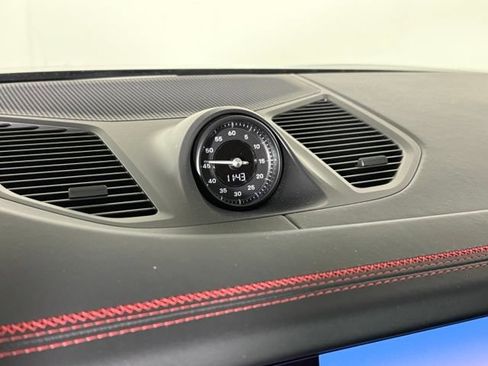 Used 2025 Porsche Cayenne GTS AWD/4WD image 28