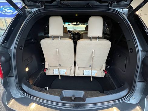 Used 2016 Ford Explorer XLT w/ Equipment Group 202A image 31