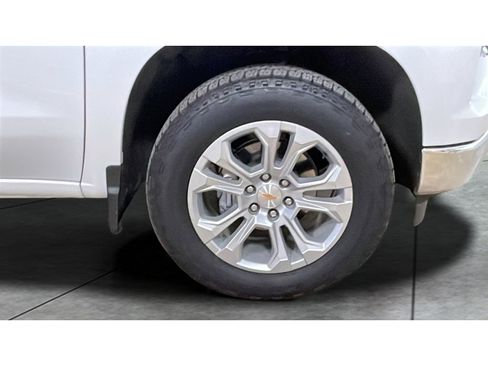Used 2025 Chevrolet Silverado 1500 LTZ image 20