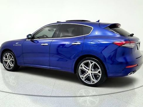 Used 2023 Maserati Levante GT AWD/4WD image 6