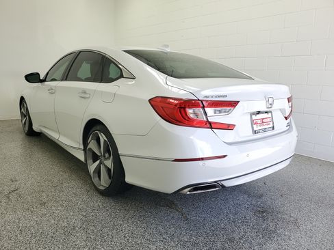 Used 2018 Honda Accord Touring image 7