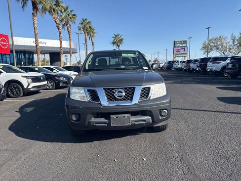 Used 2014 Nissan Frontier SV RWD image 3