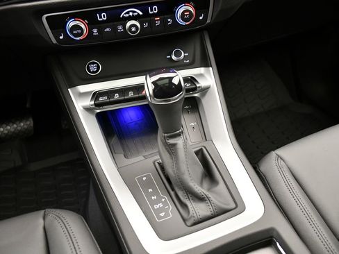 Used 2025 Audi Q3 2.0T Premium Plus w/ Premium Plus Package image 31