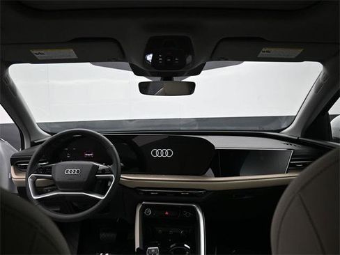 New 2025 Audi Q5 Prestige image 10