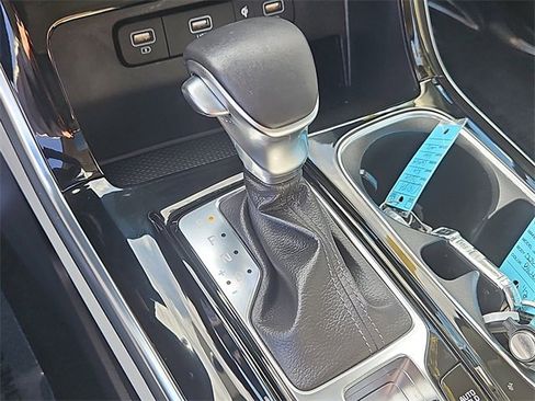 Certified 2024 Kia Carnival SX Prestige image 32