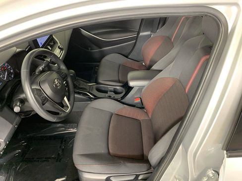 Used 2025 Toyota Corolla SE FWD image 28