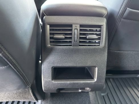 Used 2024 Mitsubishi Outlander SE Black Edition AWD/4WD image 16