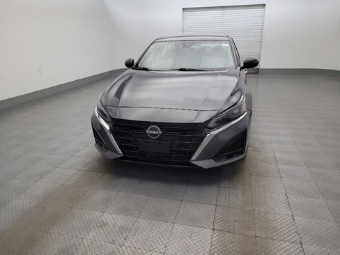 Used 2024 Nissan Altima 2.5 SV FWD image 15