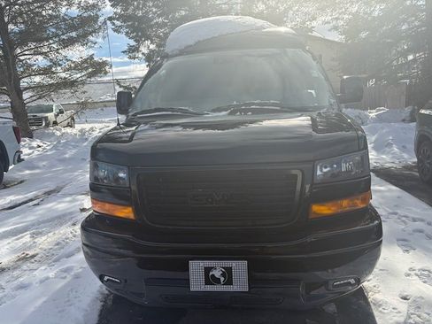 New 2025 GMC Savana 2500 w/ Driver Convenience Package RWD image 2
