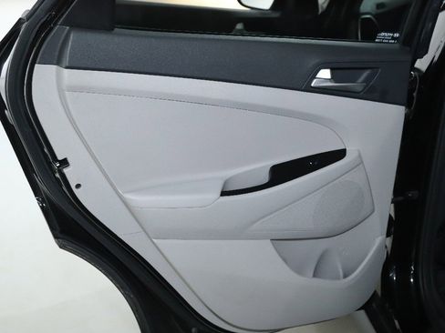 Used 2020 Hyundai Tucson SE image 13