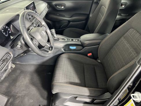Used 2023 Honda HR-V Sport image 11