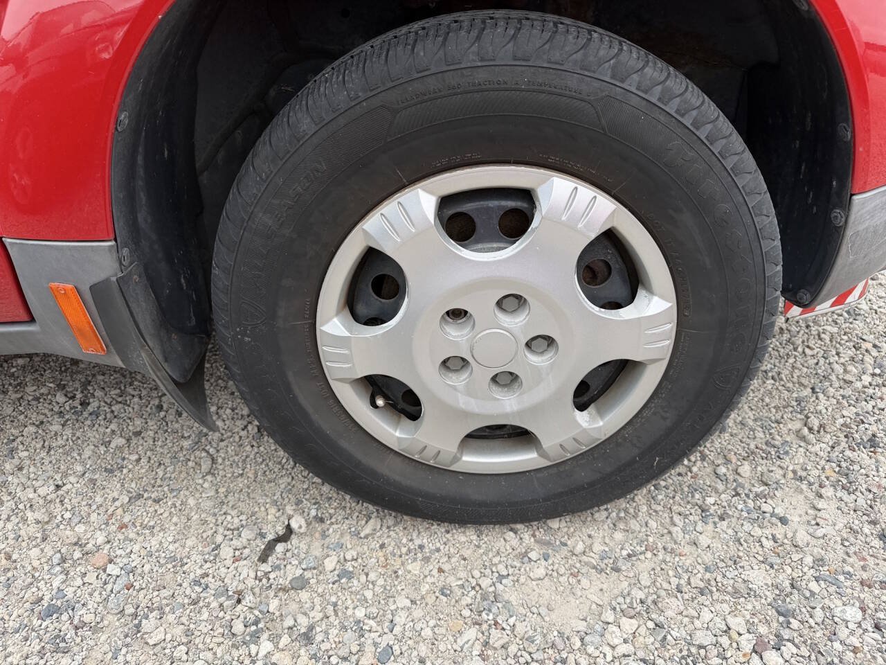 Used 2003 Saturn Vue 2WD w/ PWR Pkg image 12