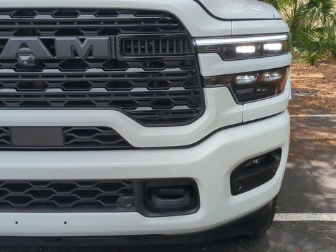 Used 2026 RAM 2500 Limited AWD/4WD image 11