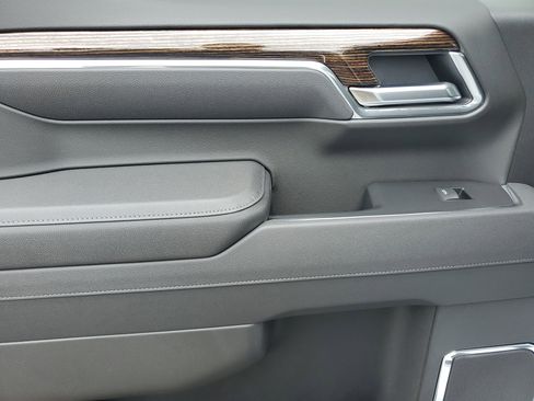 New 2025 GMC Sierra 1500 Elevation image 13